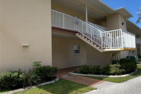 Condominio en alquiler en Port Charlotte, Florida, 2 dormitorios, 104.05 m2 № 1902306 - foto 2