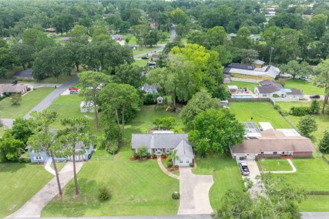 House in Ocala, Florida 3 bedrooms, 146.6 sq.m. № 1848144 - photo 18