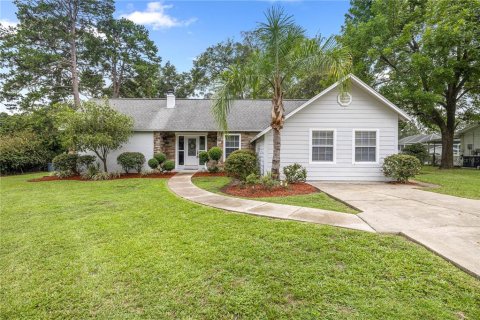House in Ocala, Florida 3 bedrooms, 146.6 sq.m. № 1848144 - photo 1