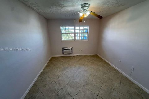 Снять в аренду кондоминиум в Норт-Майами-Бич, Флорида 1 спальня, 60.67м2, № 1995102 - фото 9