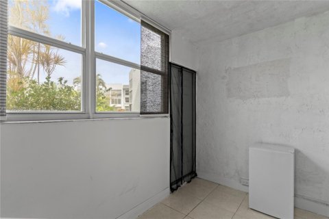 Condominio en venta en Margate, Florida, 2 dormitorios, 73.39 m2 № 1828337 - foto 26