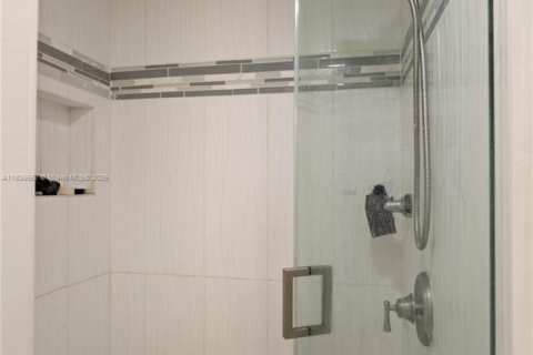 Condominio en venta en Margate, Florida, 2 dormitorios, 73.39 m2 № 1828337 - foto 30