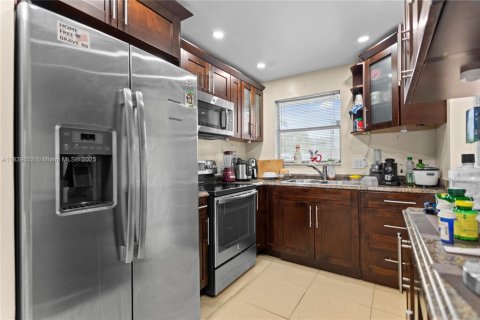 Condominio en venta en Margate, Florida, 2 dormitorios, 73.39 m2 № 1828337 - foto 6