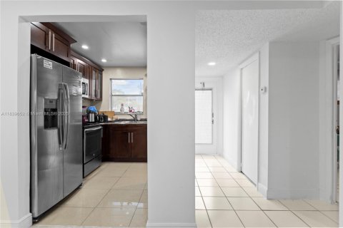 Condominio en venta en Margate, Florida, 2 dormitorios, 73.39 m2 № 1828337 - foto 10