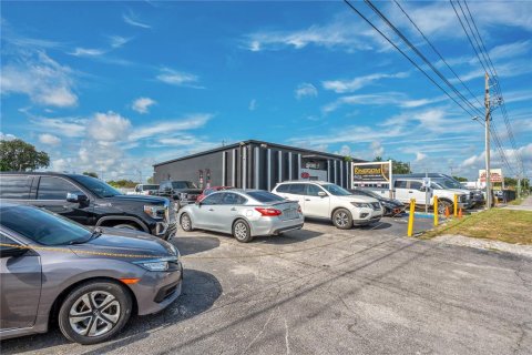 Commercial property in Kissimmee, Florida 278.71 sq.m. № 1873679 - photo 4