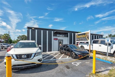 Commercial property in Kissimmee, Florida 278.71 sq.m. № 1873679 - photo 1