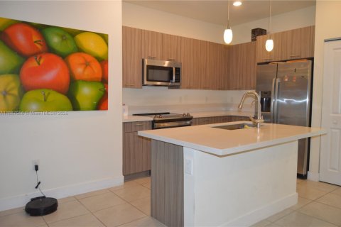 Condo in Doral, Florida, 2 bedrooms in URBANA  № 1939117 - photo 4