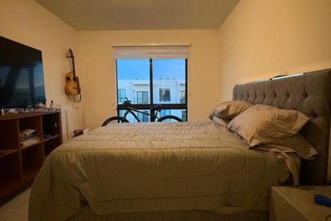 Condo in Doral, Florida, 2 bedrooms in URBANA  № 1939117 - photo 12