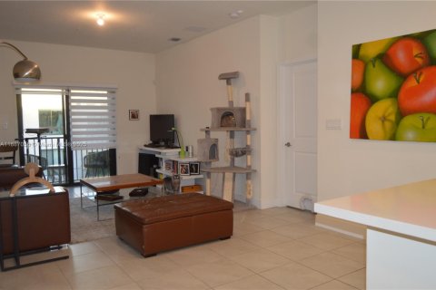 Condo in Doral, Florida, 2 bedrooms in URBANA  № 1939117 - photo 11