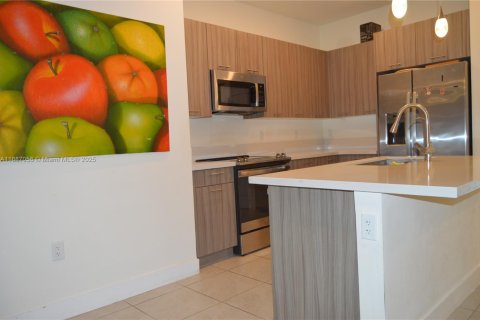 Condo in Doral, Florida, 2 bedrooms in URBANA  № 1939117 - photo 5