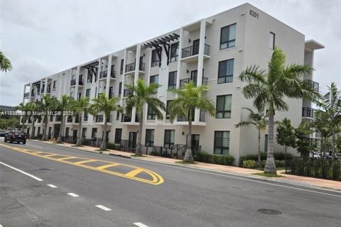 Condo in Doral, Florida, 2 bedrooms in URBANA  № 1939117 - photo 1