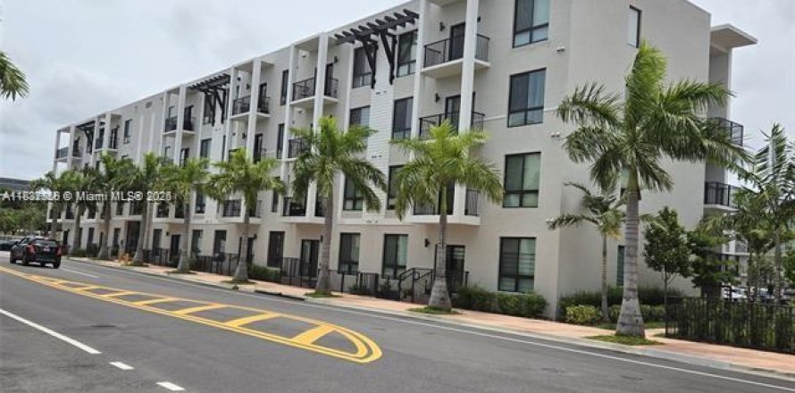 Condo in Doral, Florida, 2 bedrooms in URBANA  № 1939117