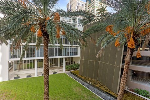 Condo in Saint Petersburg, Florida, 2 bedrooms  № 2289578 - photo 28
