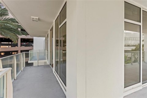 Condo in Saint Petersburg, Florida, 2 bedrooms  № 2289578 - photo 30