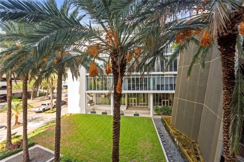 Condo in Saint Petersburg, Florida, 2 bedrooms  № 2289578 - photo 27