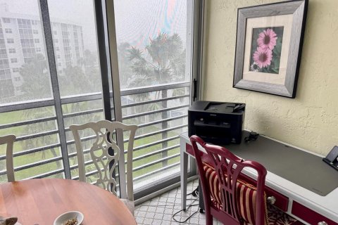 Condo in Pompano Beach, Florida, 2 bedrooms  № 2394727 - photo 10