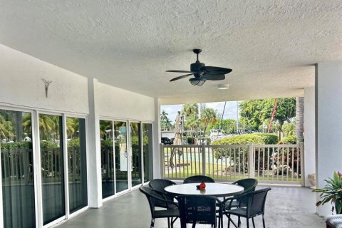 Condo in Pompano Beach, Florida, 2 bedrooms  № 2394727 - photo 30