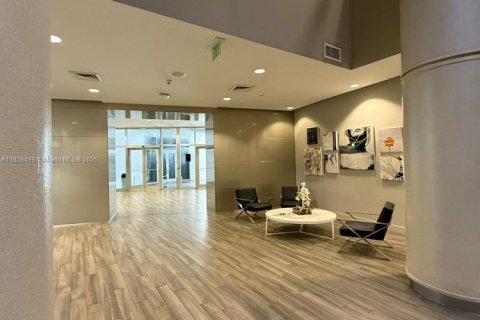 Condominio en venta en Miami, Florida, 47.19 m2 № 1806090 - foto 14