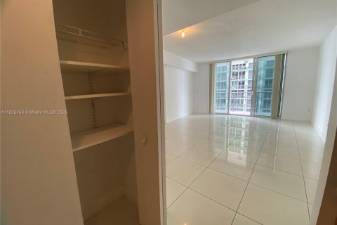 Condominio en venta en Miami, Florida, 47.19 m2 № 1806090 - foto 22