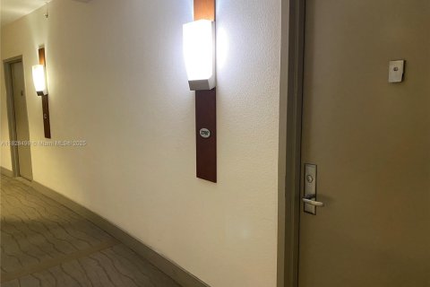 Condominio en venta en Miami, Florida, 47.19 m2 № 1806090 - foto 18