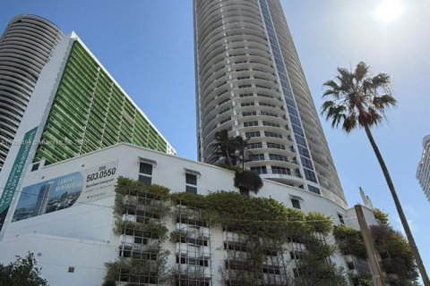 Condominio en venta en Miami, Florida, 47.19 m2 № 1806090 - foto 2