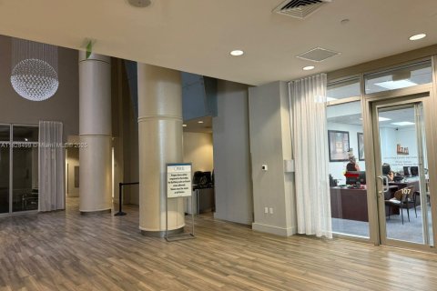 Condominio en venta en Miami, Florida, 47.19 m2 № 1806090 - foto 13