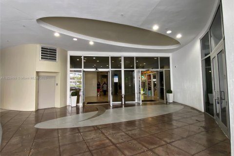 Condominio en venta en Miami, Florida, 47.19 m2 № 1806090 - foto 8