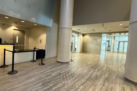 Condominio en venta en Miami, Florida, 47.19 m2 № 1806090 - foto 12