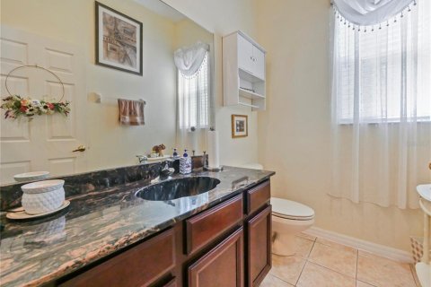 Villa ou maison à louer à Land O' Lakes, Floride: 5 chambres, 367.99 m2 № 2406462 - photo 6