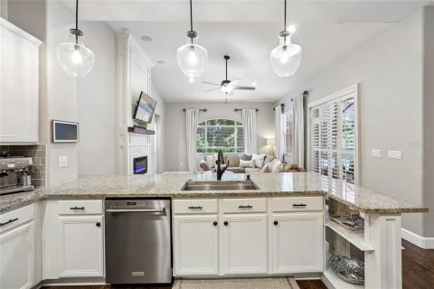 House in Fish Hawk, Florida 5 bedrooms, 269.6 sq.m. № 2093313 - photo 10