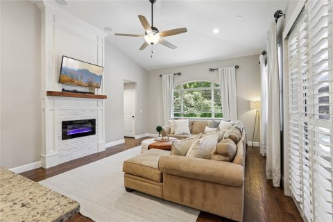 House in Fish Hawk, Florida 5 bedrooms, 269.6 sq.m. № 2093313 - photo 13