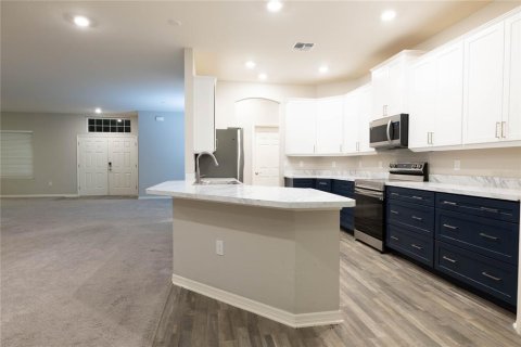 Villa ou maison à louer à Polk City, Floride: 4 chambres, 214.6 m2 № 2157698 - photo 6