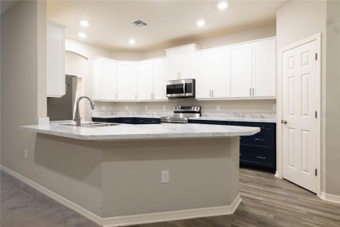 Villa ou maison à louer à Polk City, Floride: 4 chambres, 214.6 m2 № 2157698 - photo 7