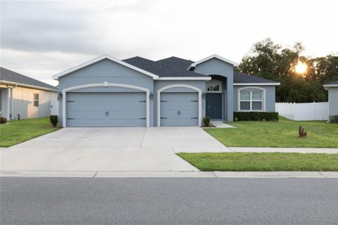 Villa ou maison à Polk City, Floride 4 chambres, 214.6 m2 № 2157698