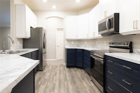 Villa ou maison à louer à Polk City, Floride: 4 chambres, 214.6 m2 № 2157698 - photo 5