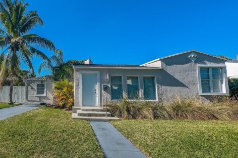 Дом в Майами, Флорида 3 спальни, 205.59м2 № 2043863