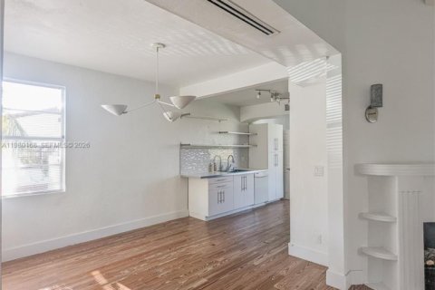 Снять в аренду виллу или дом в Майами, Флорида 3 спальни, 205.59м2, № 2043863 - фото 3