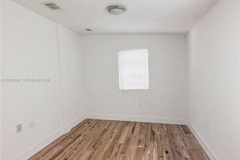 Снять в аренду виллу или дом в Майами, Флорида 3 спальни, 205.59м2, № 2043863 - фото 11