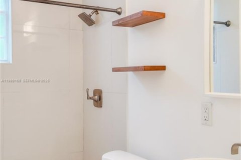 Снять в аренду виллу или дом в Майами, Флорида 3 спальни, 205.59м2, № 2043863 - фото 14