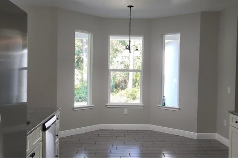 House in New Smyrna Beach, Florida 4 bedrooms, 226.5 sq.m. № 1893839 - photo 8