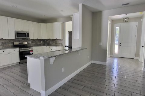 House in New Smyrna Beach, Florida 4 bedrooms, 226.5 sq.m. № 1893839 - photo 6