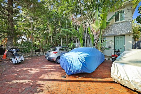 Снять в аренду квартиру в Майами-Бич, Флорида 1 спальня, 291.16м2, № 2007743 - фото 7