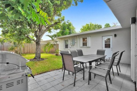 Casa en venta en Pompano Beach, Florida, 3 dormitorios, 133.69 m2 № 1875143 - foto 15