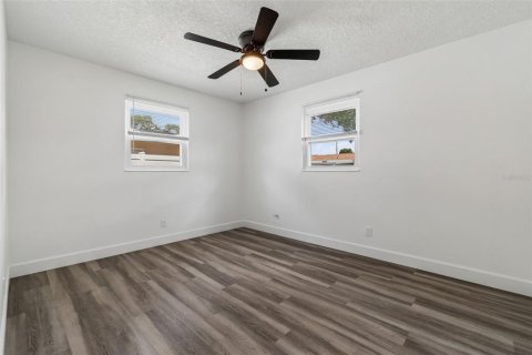 Casa en venta en Tampa, Florida, 4 dormitorios, 106.56 m2 № 2199641 - foto 26