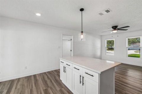 Casa en venta en Tampa, Florida, 4 dormitorios, 106.56 m2 № 2199641 - foto 10