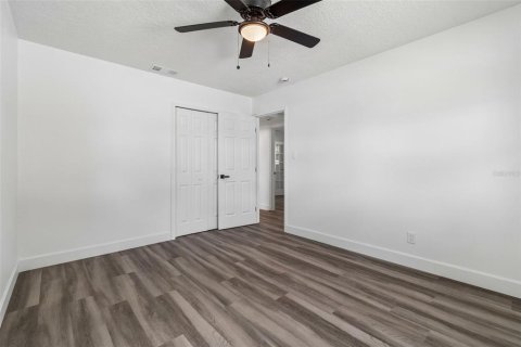 Casa en venta en Tampa, Florida, 4 dormitorios, 106.56 m2 № 2199641 - foto 27