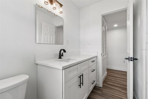 Casa en venta en Tampa, Florida, 4 dormitorios, 106.56 m2 № 2199641 - foto 30