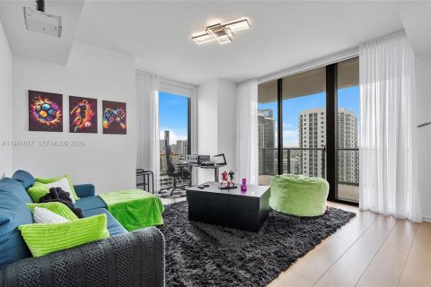 Condo in Miami, Florida, 4 bedrooms  № 2025978 - photo 24