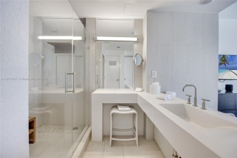 Copropriété à vendre à Fort Lauderdale, Floride: 2 chambres, 123.47 m2 № 2013246 - photo 30