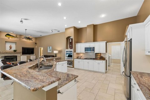 House in Lutz, Florida 4 bedrooms, 407.66 sq.m. № 2228492 - photo 23